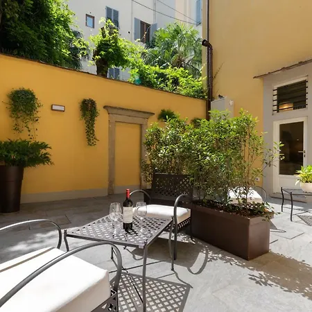 Borgo Pinti Garden Apartment